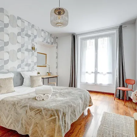 Apartment Martine Suite, Place De La Republique Paris
