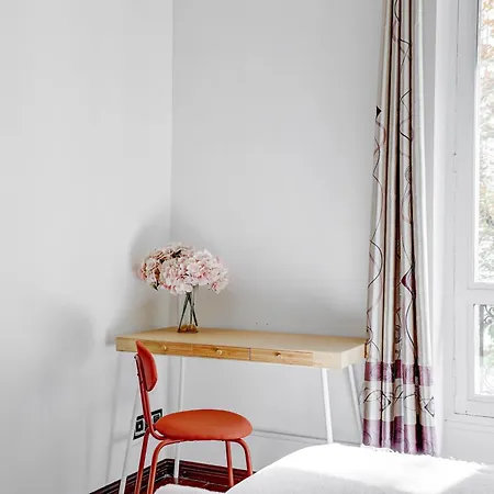 Martine Suite, Place De La Republique Apartment Paris