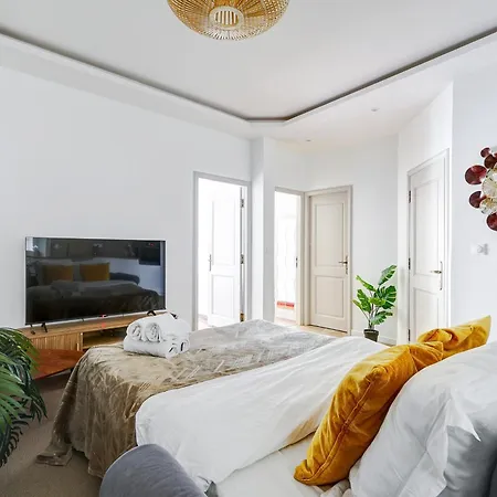 Apartment Martine Suite, Place De La Republique Paris