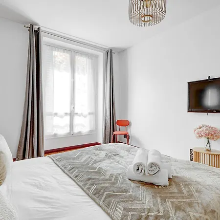 Martine Suite, Place De La République * Parigi